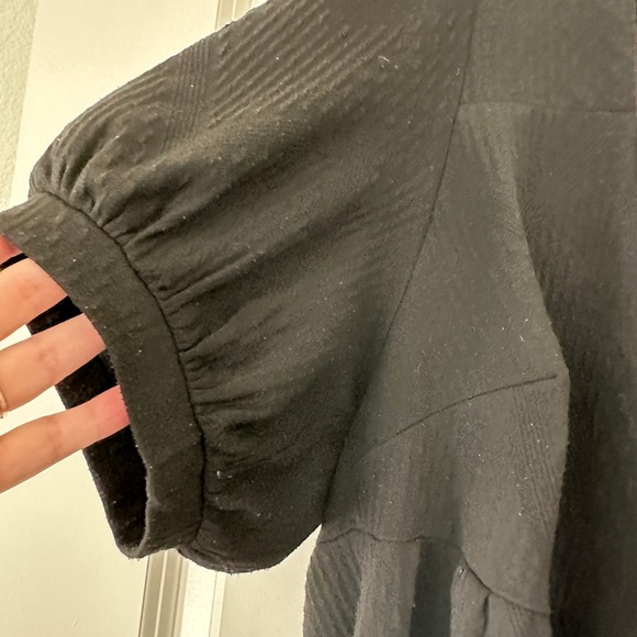 Chic Soul Black Mini Dress with Puff Sleeves - Picture 4 of 6